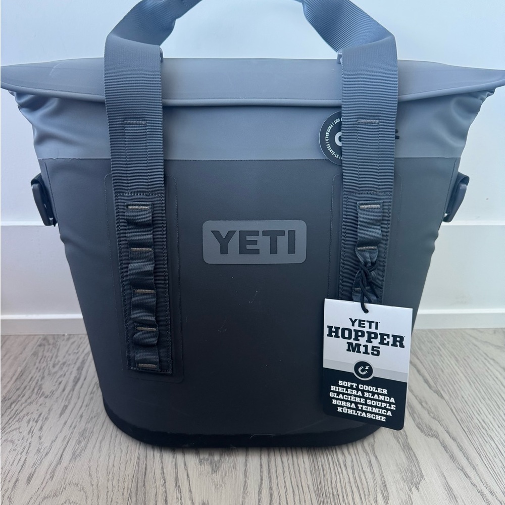 YETI Hopper M15 Soft Cooler - Grey
